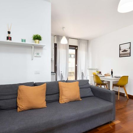 Terrace Milan Con Parcheggio Incluso Apartment Luaran gambar