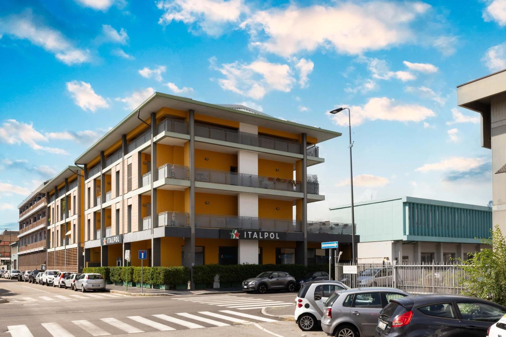 Terrace Milan Con Parcheggio Incluso Apartment Luaran gambar