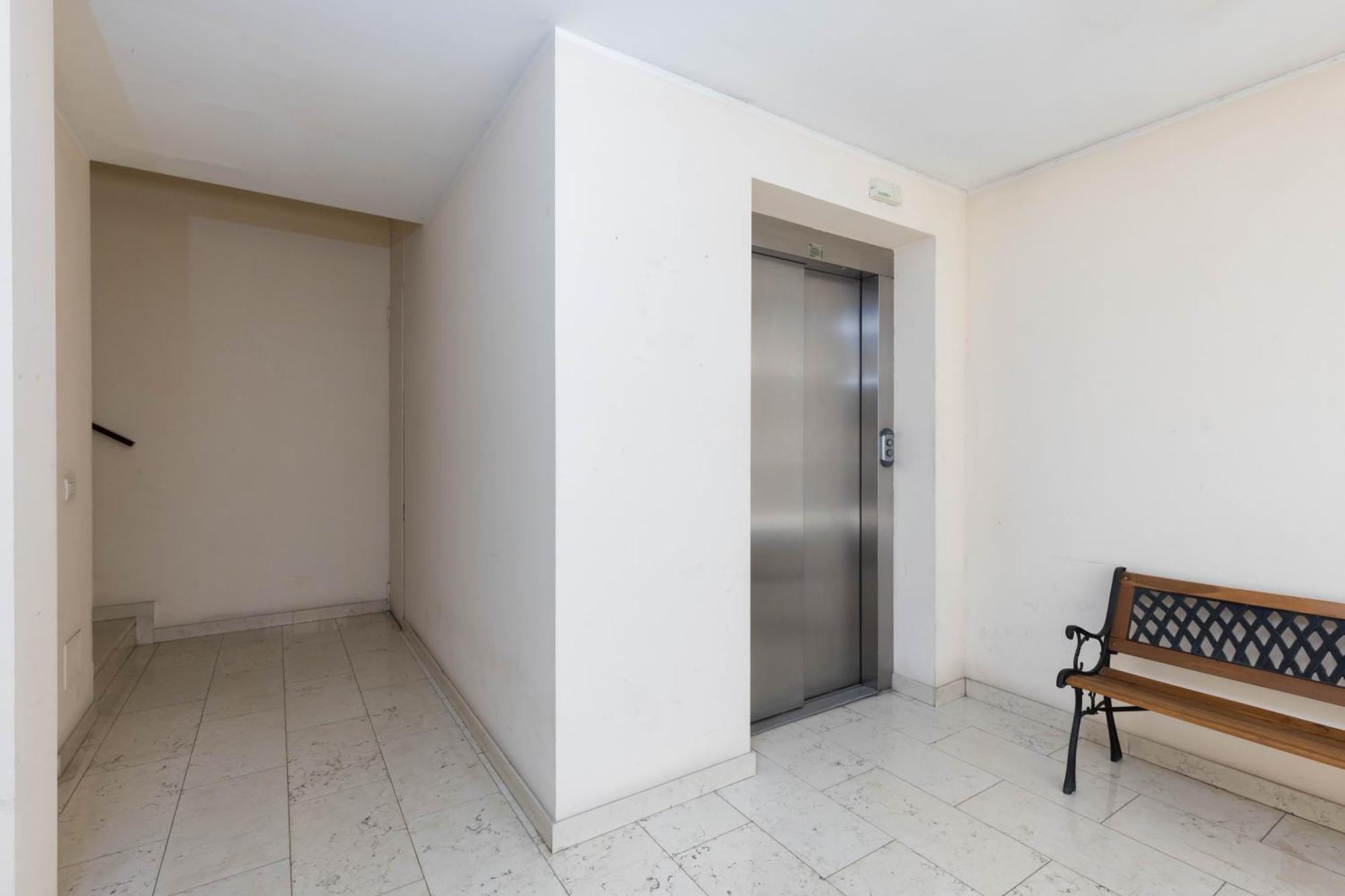 Terrace Milan Con Parcheggio Incluso Apartment Luaran gambar
